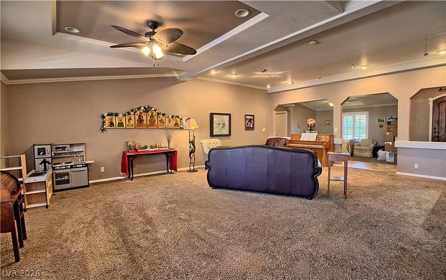 1725 Leonard Lane, Las Vegas, NV 89108