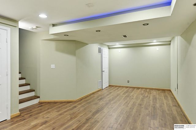 16111 Birch Avenue, Omaha, NE 68136