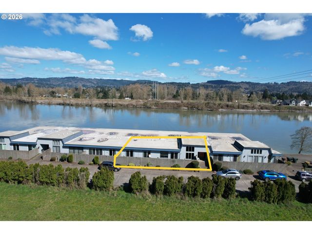 743 MARINE VIEW Dr, Longview, WA 98632