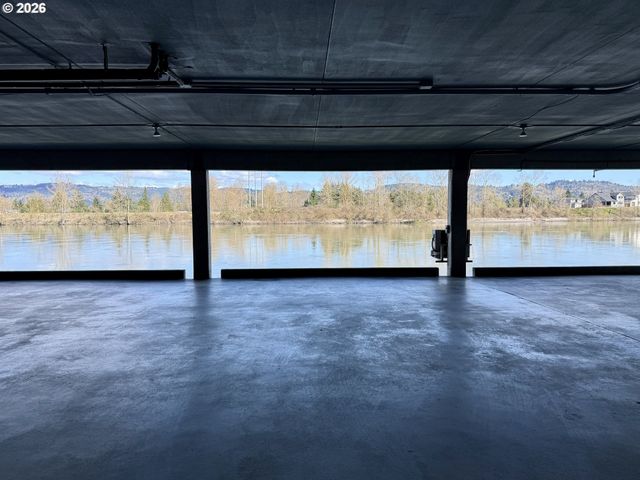 743 MARINE VIEW Dr, Longview, WA 98632