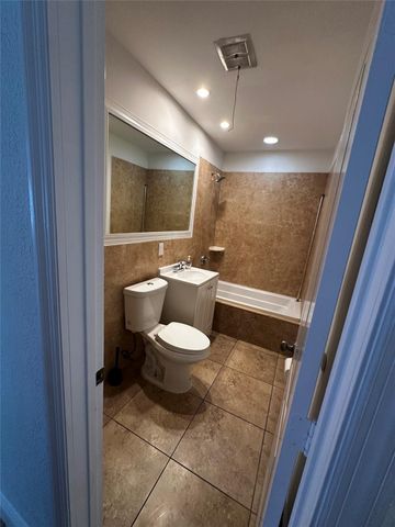 230 NE 21st Street, Boca Raton, FL 33431