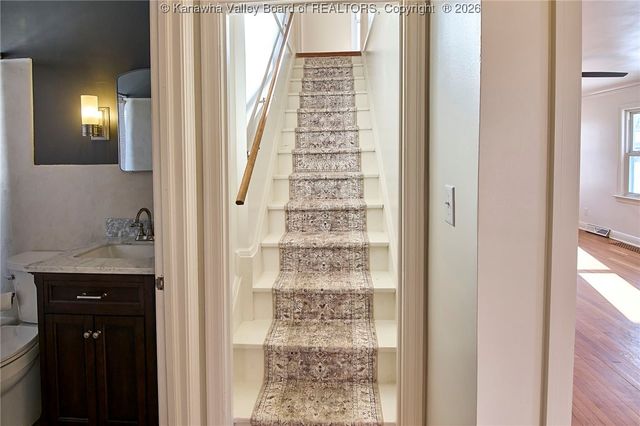 5212 Noyes Avenue, Charleston, WV 25304