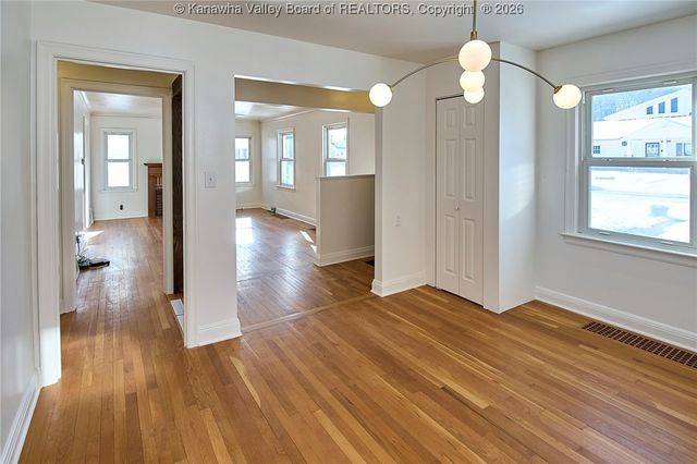 5212 Noyes Avenue, Charleston, WV 25304