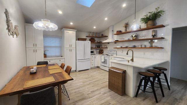 206 4th St, St Augustine, FL 32080