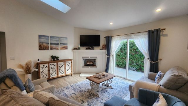 206 4th St, St Augustine, FL 32080