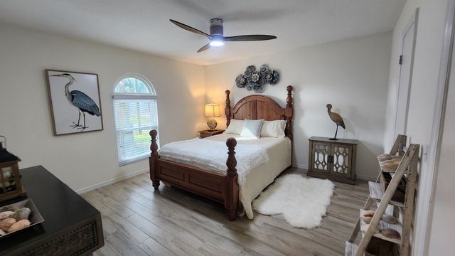 206 4th St, St Augustine, FL 32080