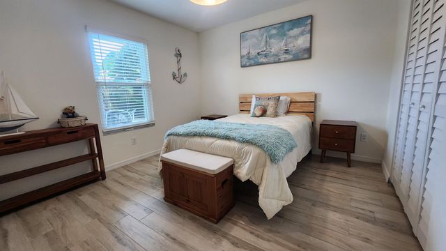 206 4th St, St Augustine, FL 32080