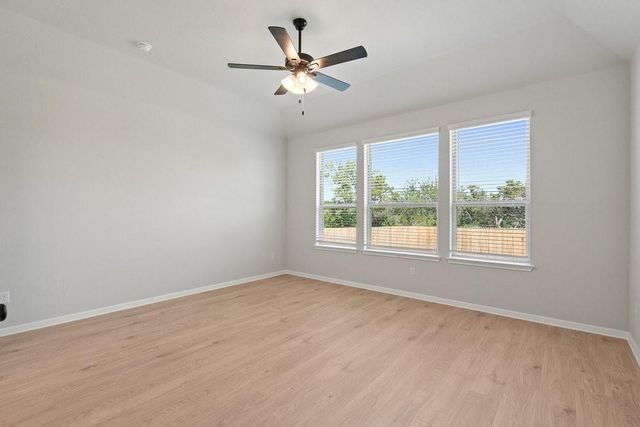 280 Treadwell LN, Kyle, TX 78640
