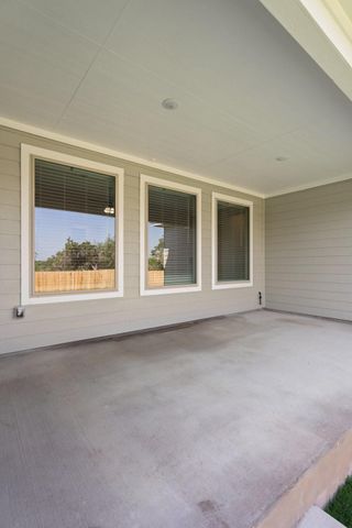 280 Treadwell LN, Kyle, TX 78640