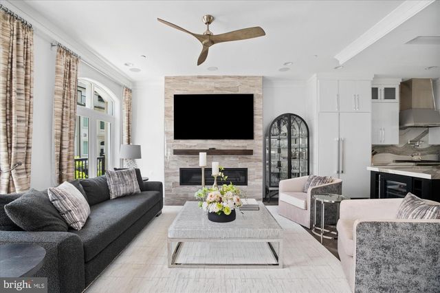 8165 RIVER RD, Bethesda, MD 20817
