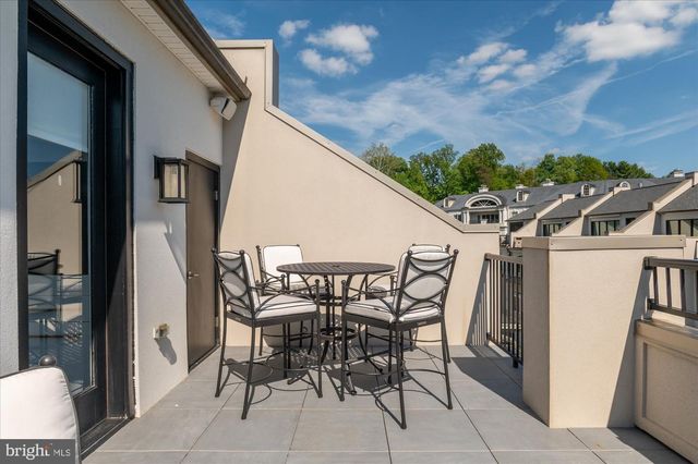 8165 RIVER RD, Bethesda, MD 20817