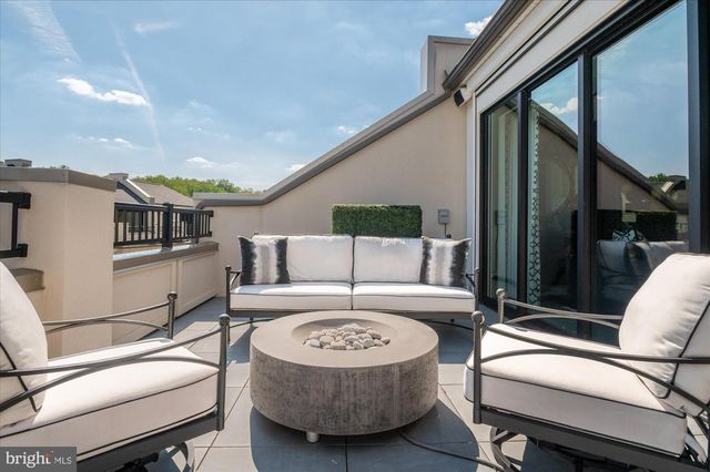 8165 RIVER RD, Bethesda, MD 20817