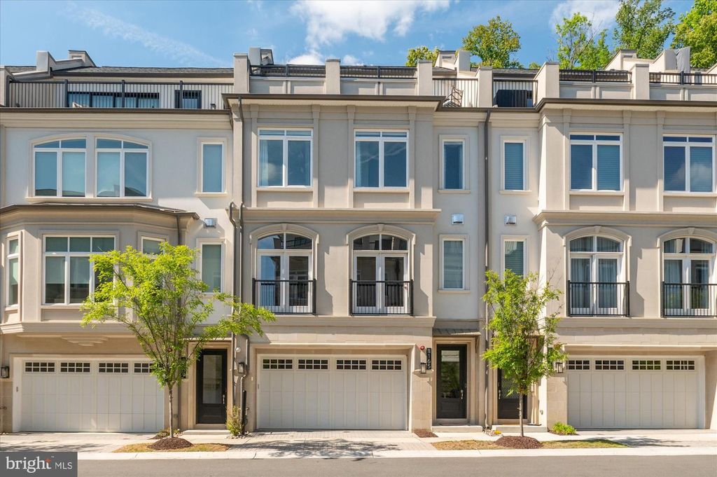 8165 RIVER RD, Bethesda, MD 20817