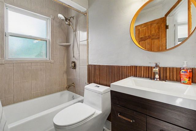 6310 Buckingham Avenue, Allen Park, MI 48101