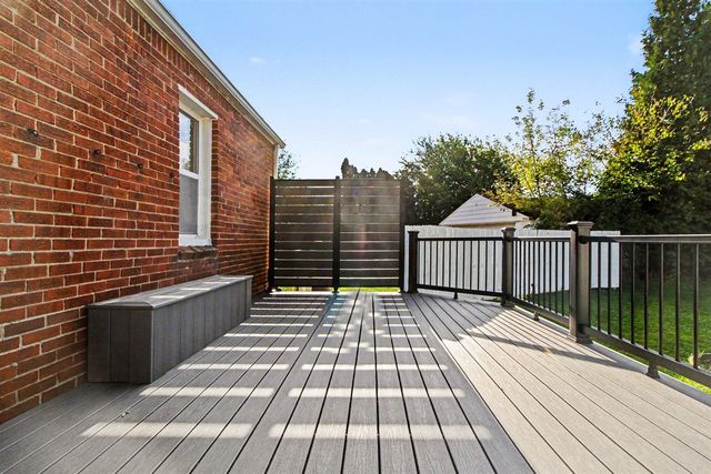 6310 Buckingham Avenue, Allen Park, MI 48101