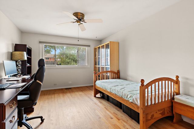4 Harrogate On Oxford, Rolling Meadows, IL 60008