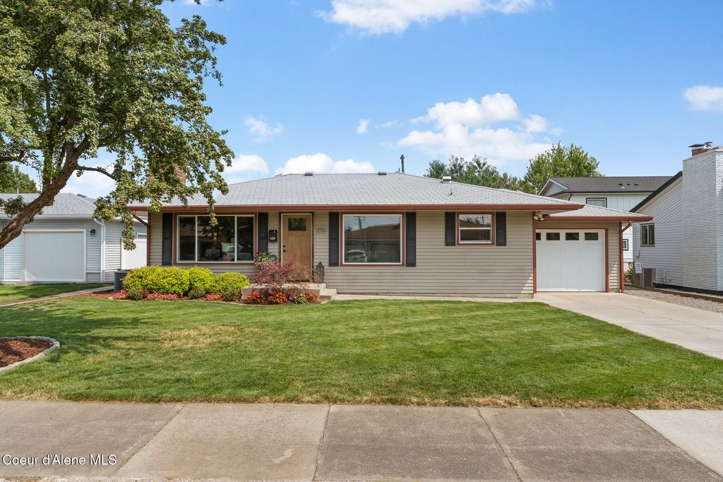 2712 N 5th ST, Coeur d'Alene, ID 83815 photo 1
