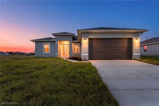 1311 NW Juanita PL, Cape Coral, FL 33993