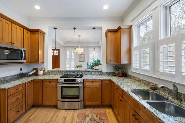 35 Lolandra Avenue, Charleston, SC 29407