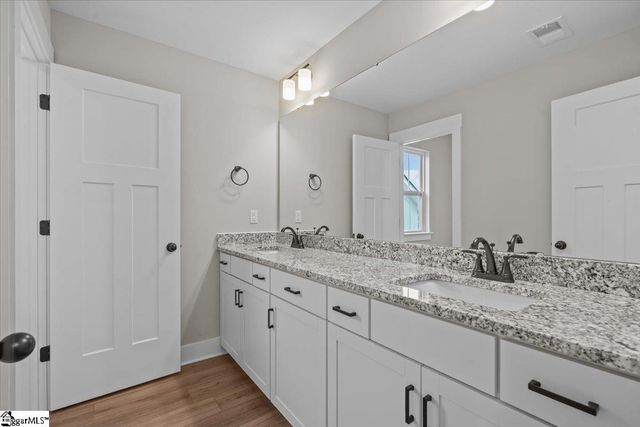 810 Pleasant Falls Drive, Moore, SC 29369