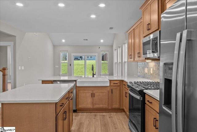 810 Pleasant Falls Drive, Moore, SC 29369