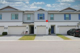 656 NE Waters Edge Lane, Port St. Lucie, Port St Lucie, FL 34983