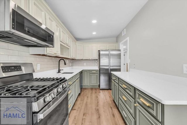 2208 Mason Drive, Savannah, GA 31404