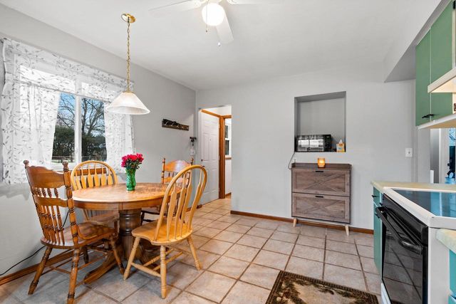 1520 W 9TH AVENUE, Oshkosh, WI 54902