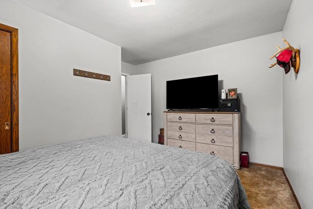 1520 W 9TH AVENUE, Oshkosh, WI 54902