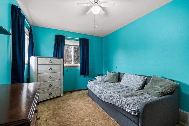 1520 W 9TH AVENUE, Oshkosh, WI 54902