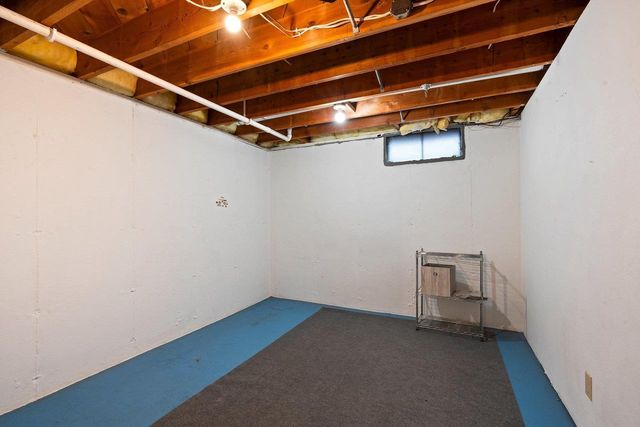 1520 W 9TH AVENUE, Oshkosh, WI 54902