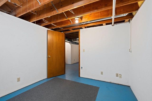 1520 W 9TH AVENUE, Oshkosh, WI 54902