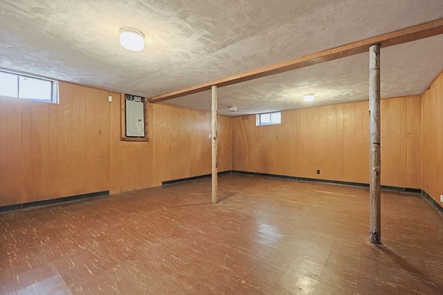 10 Meyer St, Boston, MA 02131