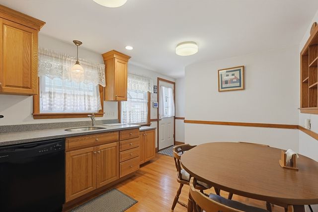 10 Meyer St, Boston, MA 02131