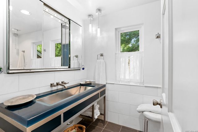 8103 N New Braunfels Ave Apt 12, San Antonio, TX 78209