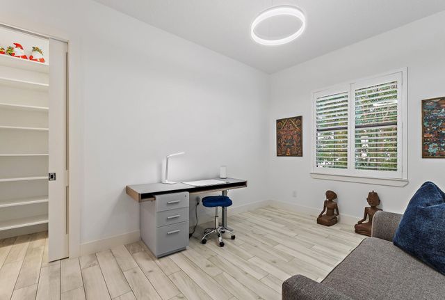 2908 Gin Berry Way, West Palm Beach, FL 33401