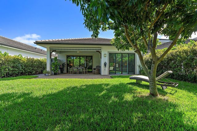 2908 Gin Berry Way, West Palm Beach, FL 33401