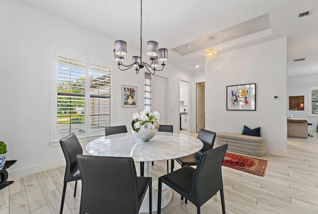 2908 Gin Berry Way, West Palm Beach, FL 33401