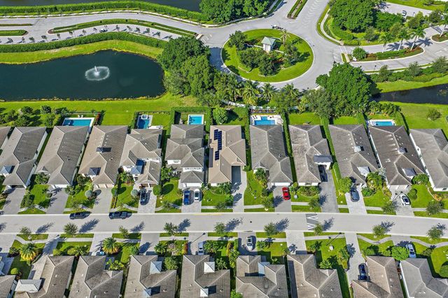 2908 Gin Berry Way, West Palm Beach, FL 33401