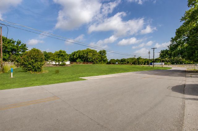 537 Long Creek Road, Sunnyvale, TX 75182