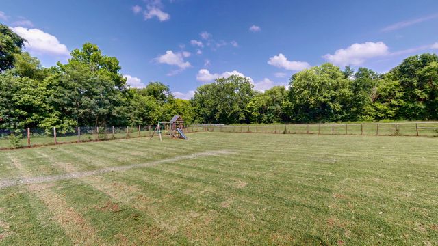 4900 Browning Branch Rd, Bethpage, TN 37022
