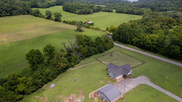 4900 Browning Branch Rd, Bethpage, TN 37022
