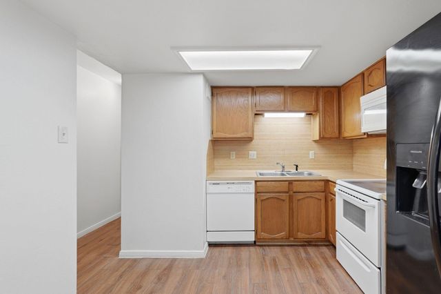 16949 Castleton Farms Road 44, Spring, TX 77379