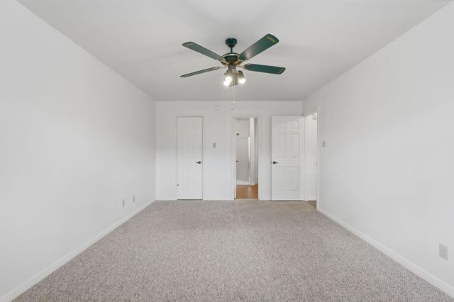 16949 Castleton Farms Road 44, Spring, TX 77379