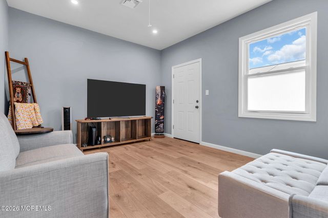 105 Boulder Lake Drive, Little Egg Harbor, NJ 08087