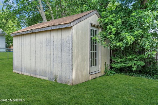 105 Boulder Lake Drive, Little Egg Harbor, NJ 08087