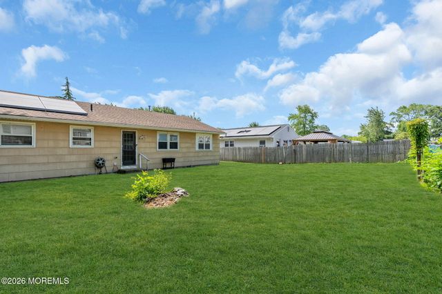 105 Boulder Lake Drive, Little Egg Harbor, NJ 08087