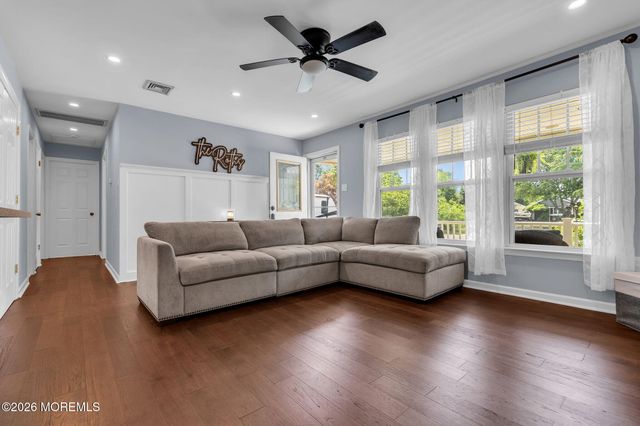 105 Boulder Lake Drive, Little Egg Harbor, NJ 08087