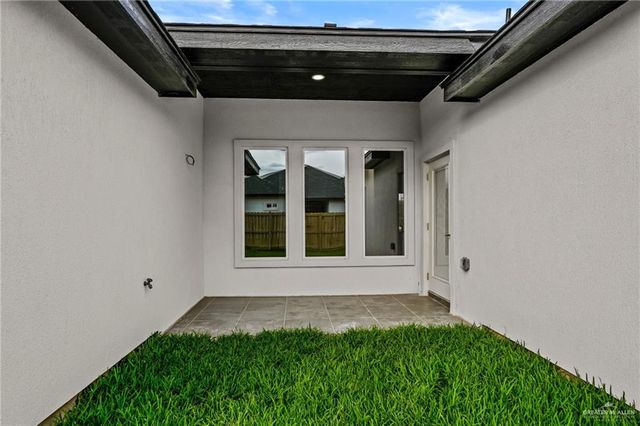 4024 Alexia Lane, Edinburg, TX 78542