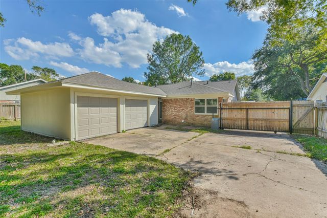 12614 Dermott Drive, Houston, TX 77065